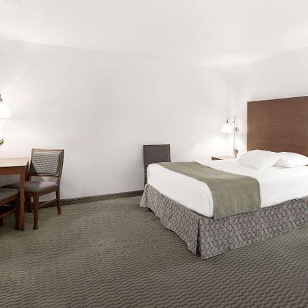 Days Inn By Wyndham Carroll Экстерьер фото
